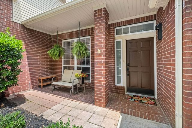 5203 S 45th Street, Rogers, AR 72758