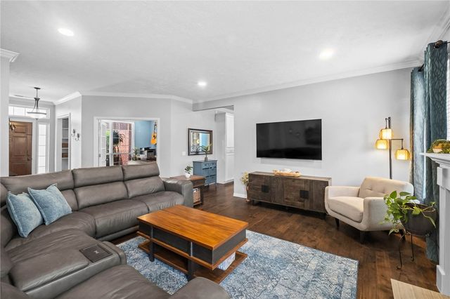 5203 S 45th Street, Rogers, AR 72758