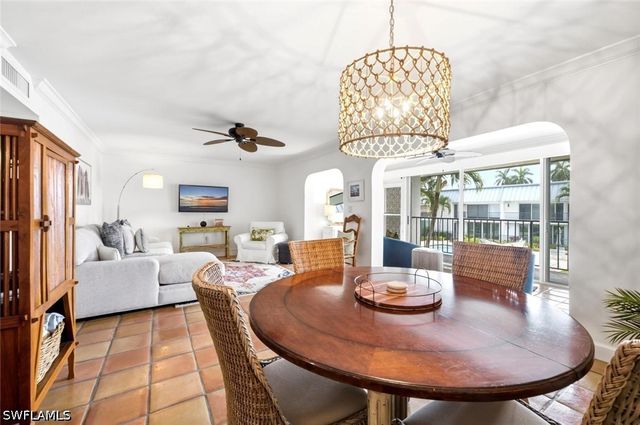 333 Harbour DR 209, Naples, FL 34103