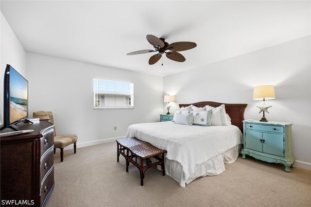 333 Harbour DR 209, Naples, FL 34103