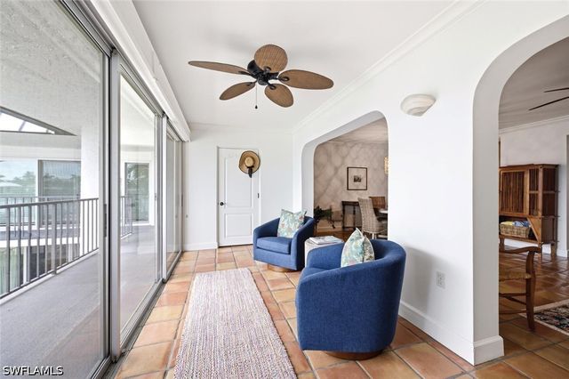 333 Harbour DR 209, Naples, FL 34103