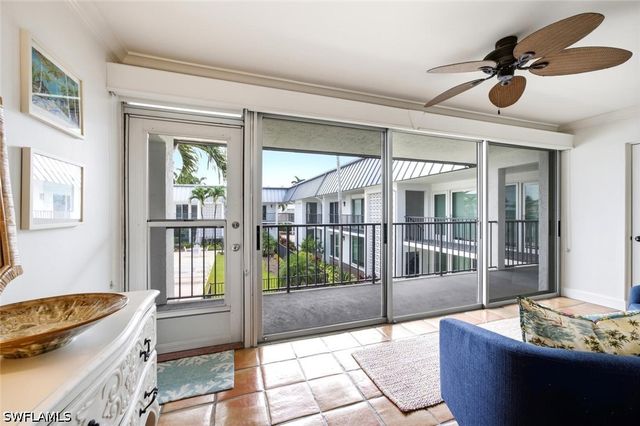 333 Harbour DR 209, Naples, FL 34103