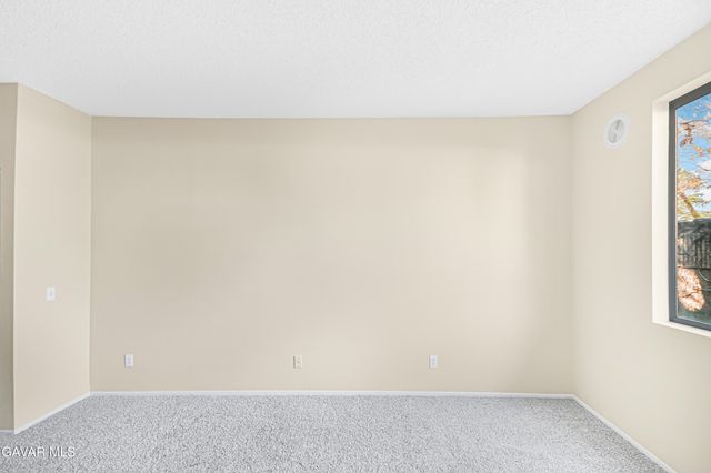 2805 W Avenue K 12 Apt 143, Lancaster, CA 93536