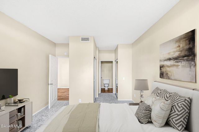 2805 W Avenue K 12 Apt 143, Lancaster, CA 93536