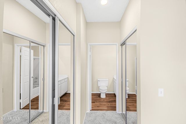2805 W Avenue K 12 Apt 143, Lancaster, CA 93536