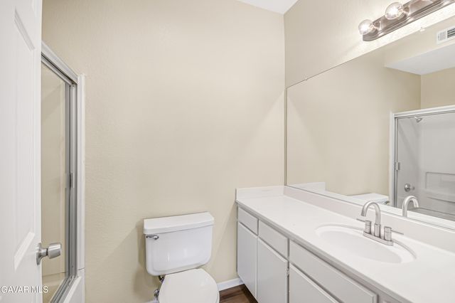 2805 W Avenue K 12 Apt 143, Lancaster, CA 93536