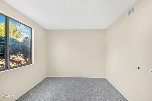 2805 W Avenue K 12 Apt 143, Lancaster, CA 93536