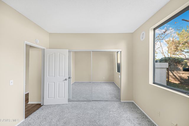 2805 W Avenue K 12 Apt 143, Lancaster, CA 93536