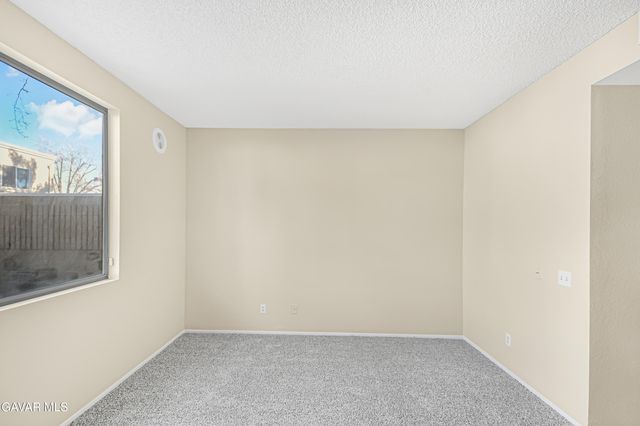2805 W Avenue K 12 Apt 143, Lancaster, CA 93536