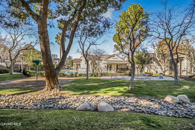 2805 W Avenue K 12 Apt 143, Lancaster, CA 93536