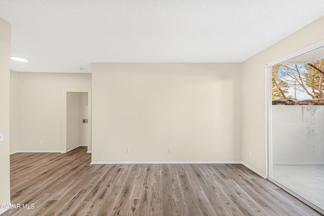 2805 W Avenue K 12 Apt 143, Lancaster, CA 93536