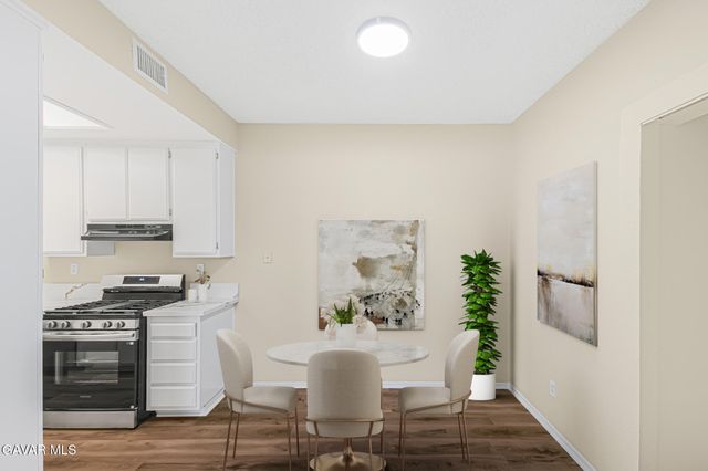 2805 W Avenue K 12 Apt 143, Lancaster, CA 93536