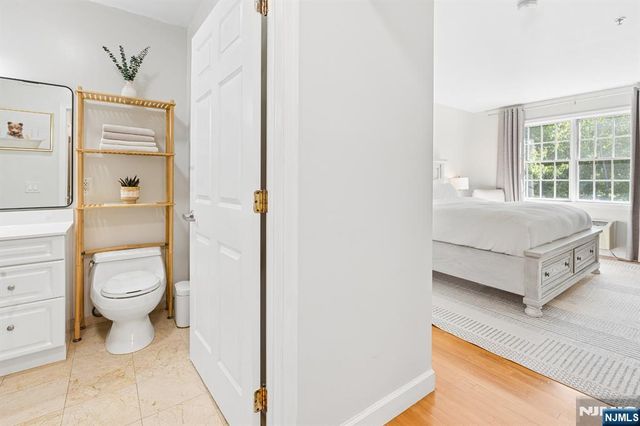 323 Willow Street 2i, Teaneck, NJ 07666