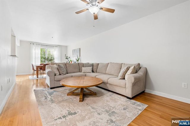 323 Willow Street 2i, Teaneck, NJ 07666