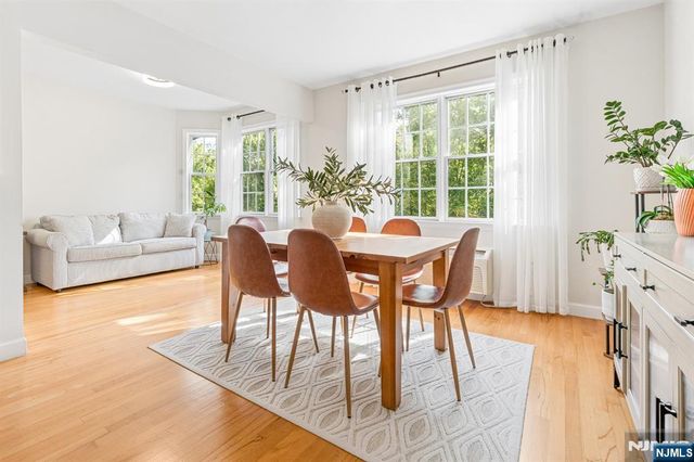 323 Willow Street 2i, Teaneck, NJ 07666