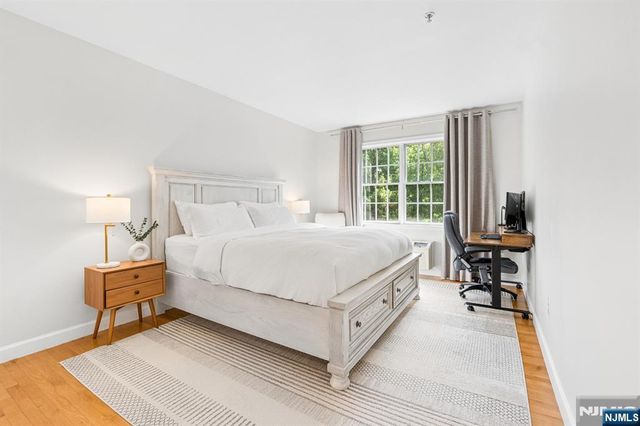 323 Willow Street 2i, Teaneck, NJ 07666