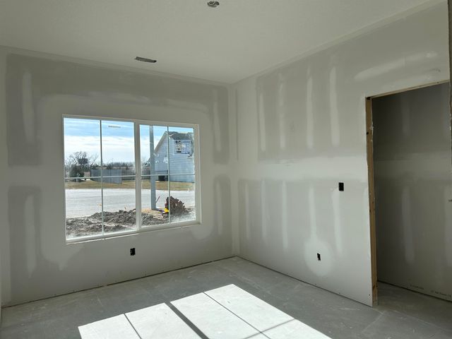 4328 N Sunny Ct, Wichita, KS 67205