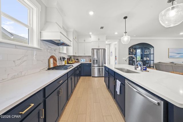 2001 Rushes Avenue, Panama City, FL 32405