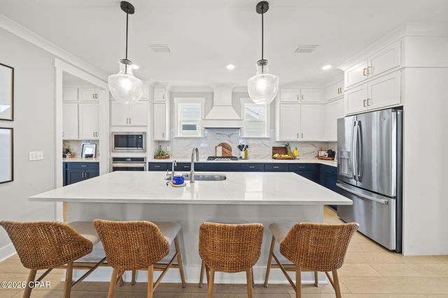 2001 Rushes Avenue, Panama City, FL 32405