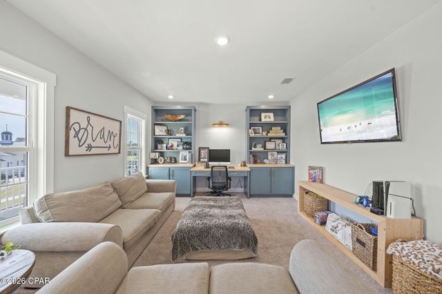 2001 Rushes Avenue, Panama City, FL 32405