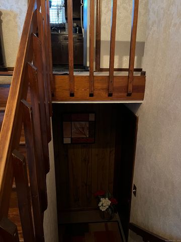 5 Eagleton Drive, Windsor, CT 06095