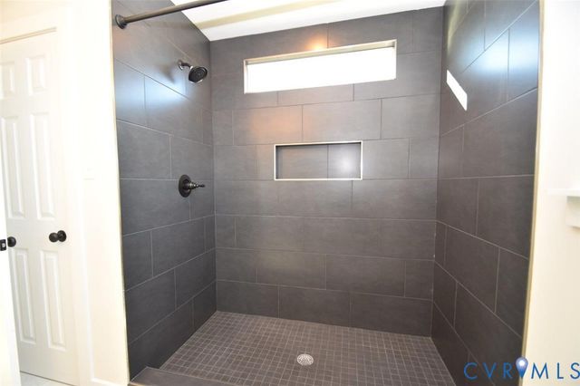 4050 Old Williamsburg Rd, Sandston, VA 23150