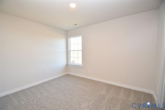 4050 Old Williamsburg Rd, Sandston, VA 23150