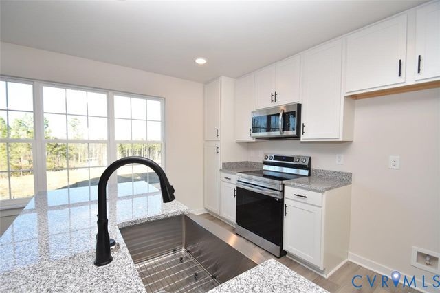 4050 Old Williamsburg Rd, Sandston, VA 23150