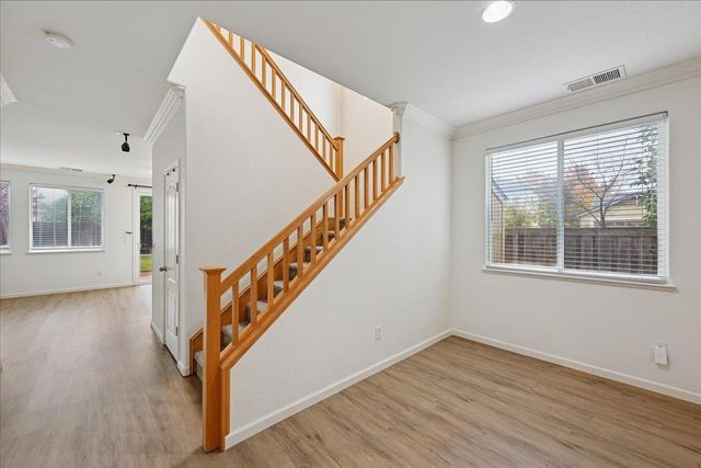 2556 Kinsella Way, Roseville, CA 95747