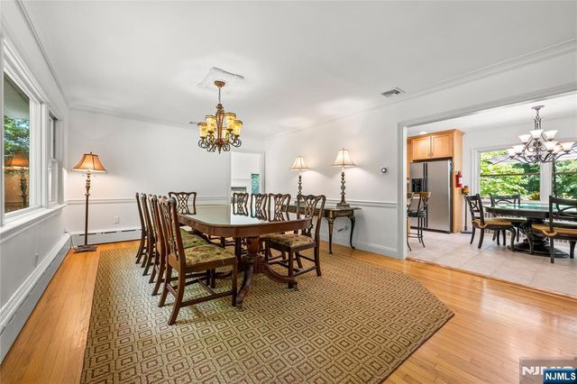 66 Glasgow Terrace, Mahwah, NJ 07430