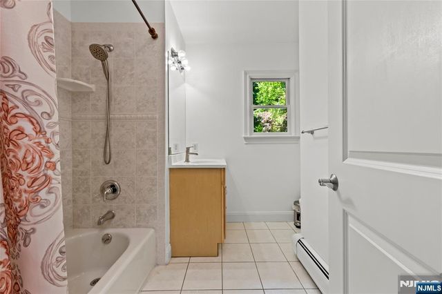 66 Glasgow Terrace, Mahwah, NJ 07430