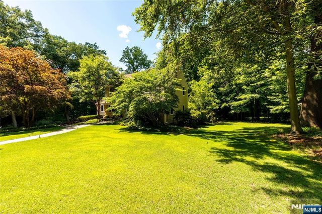 66 Glasgow Terrace, Mahwah, NJ 07430
