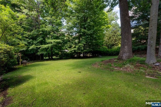 66 Glasgow Terrace, Mahwah, NJ 07430