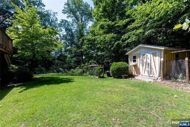 66 Glasgow Terrace, Mahwah, NJ 07430