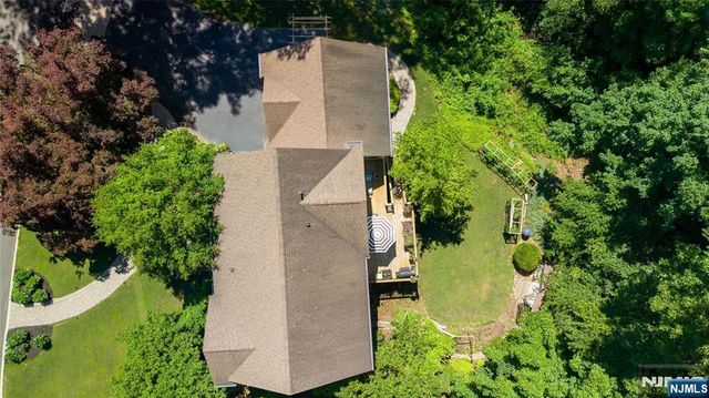 66 Glasgow Terrace, Mahwah, NJ 07430