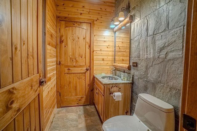 W3041 2nd Street, Nekoosa, WI 54457