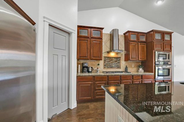 629 Lochsa Road, Twin Falls, ID 83301