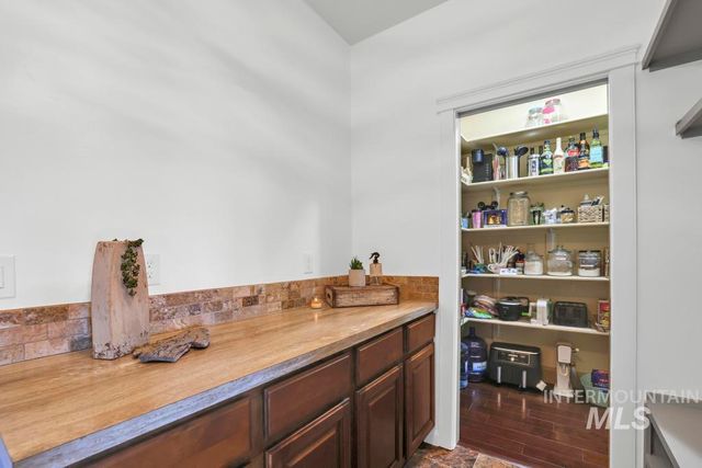 629 Lochsa Road, Twin Falls, ID 83301