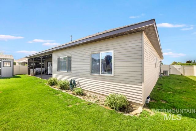 629 Lochsa Road, Twin Falls, ID 83301