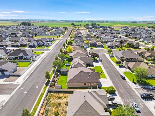 629 Lochsa Road, Twin Falls, ID 83301