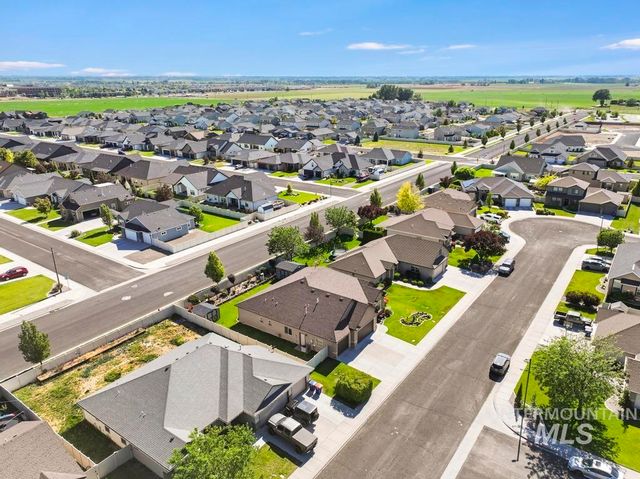 629 Lochsa Road, Twin Falls, ID 83301