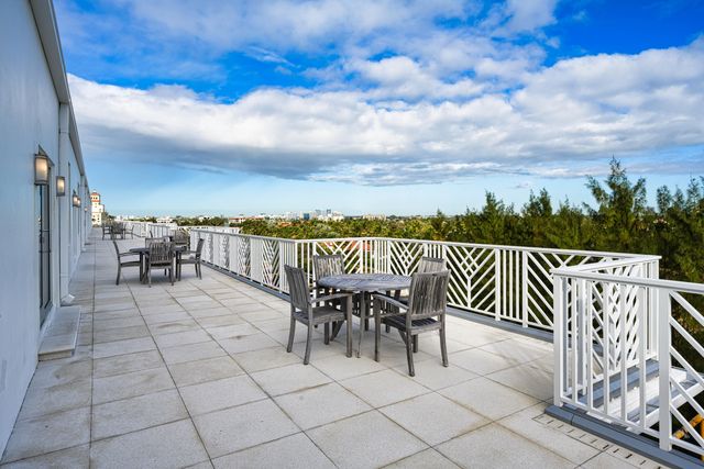 170 N Ocean Boulevard 303, Palm Beach, FL 33480