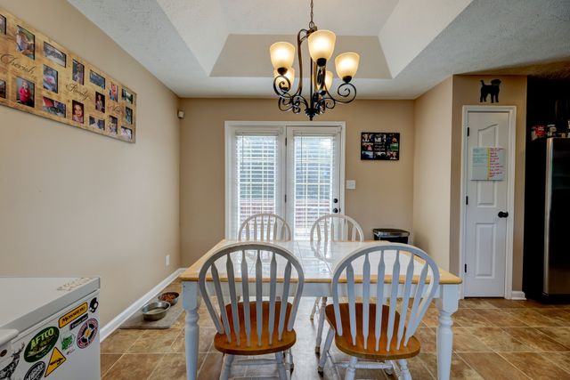 3747 Fox Hole Dr, Clarksville, TN 37040