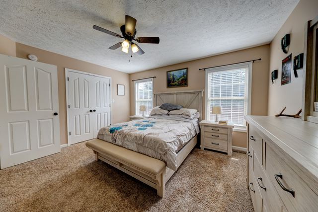 3747 Fox Hole Dr, Clarksville, TN 37040