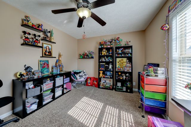 3747 Fox Hole Dr, Clarksville, TN 37040