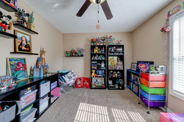 3747 Fox Hole Dr, Clarksville, TN 37040