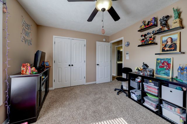 3747 Fox Hole Dr, Clarksville, TN 37040