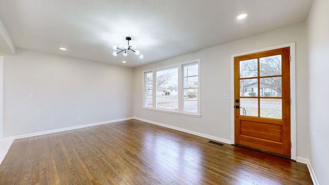 3229 Moorewood Dr, Nashville, TN 37207