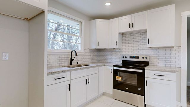 3229 Moorewood Dr, Nashville, TN 37207