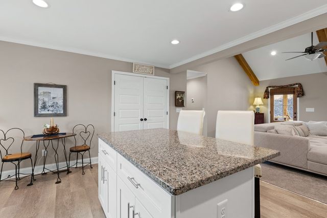 1281 Twisted Oak Road, Talking Rock, GA 30175